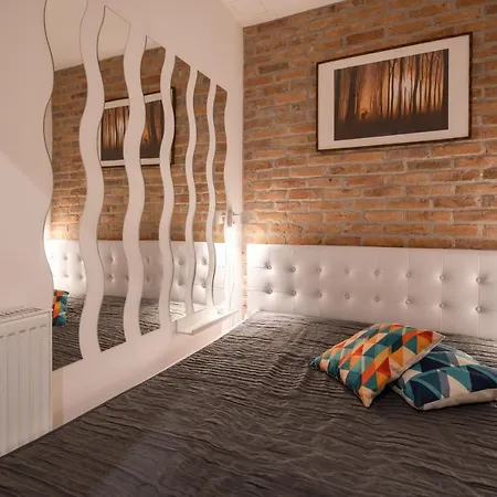 Architecture Fan's Near Opera House Apartmán *