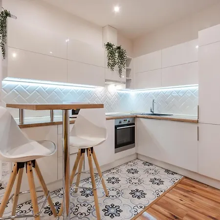 Architecture Fan's Near Opera House * 부다페스트