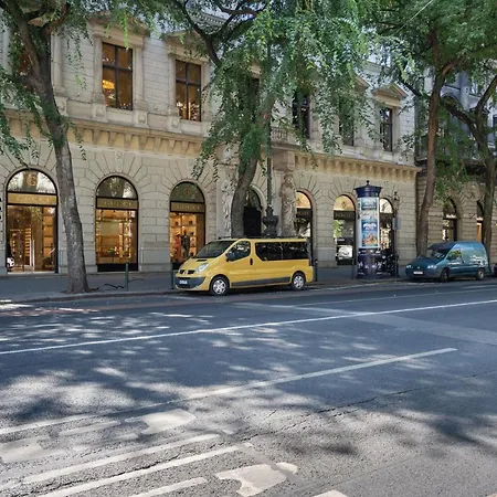 Architecture Fan's Near Opera House 아파트