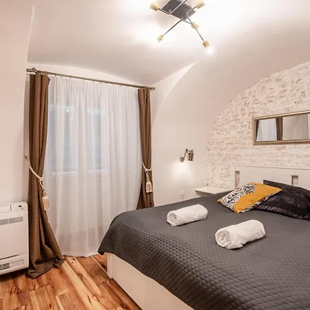 Architecture Fan's Near Opera House 아파트 *