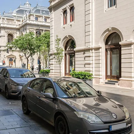 Architecture Fan's Near Opera House 아파트